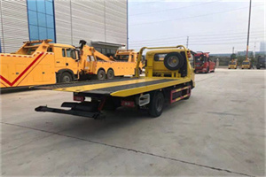 邗江非事故拖车